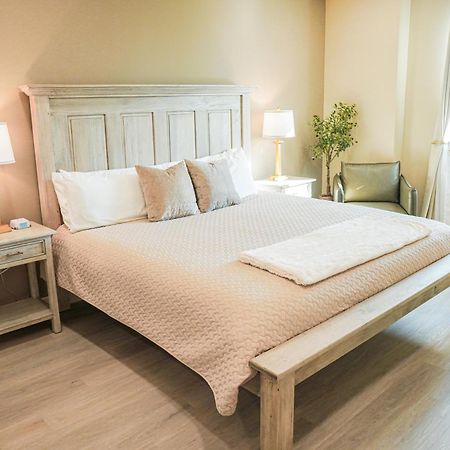 Hotel Whiskey In Pascagoula Dış mekan fotoğraf