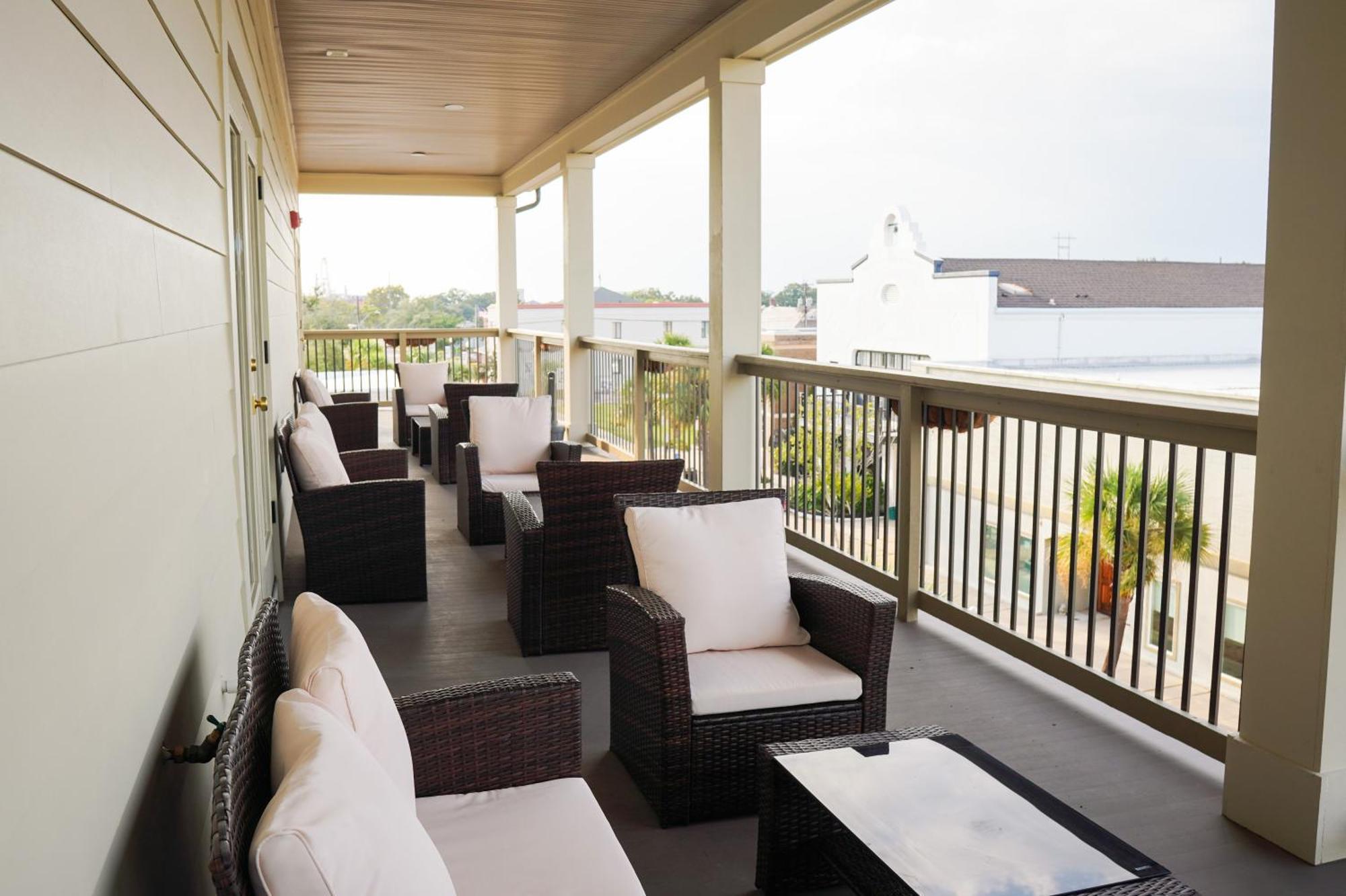 Hotel Whiskey In Pascagoula Dış mekan fotoğraf