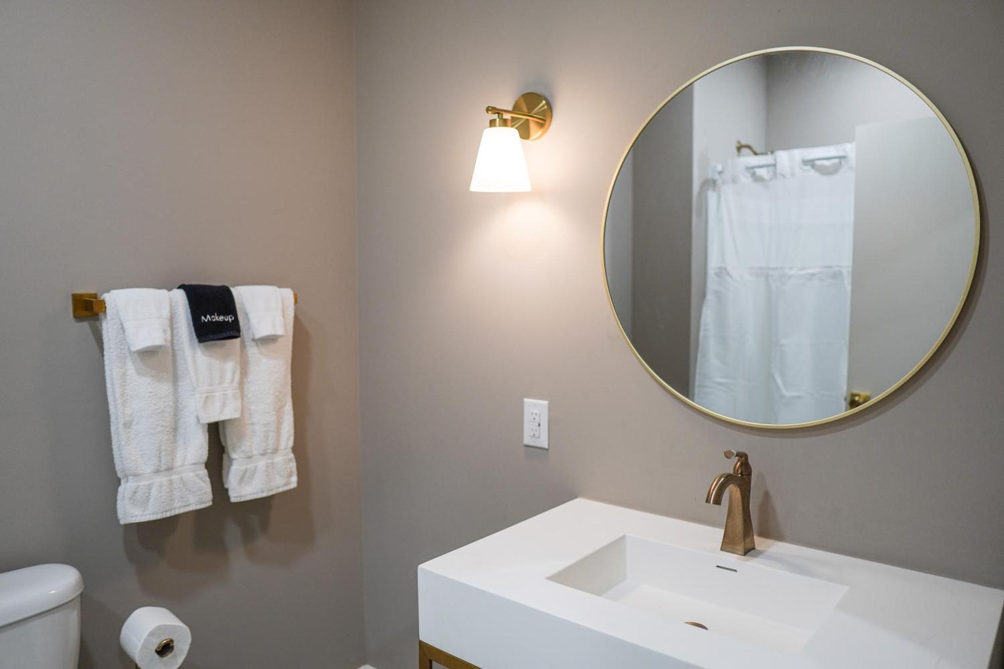 Hotel Whiskey In Pascagoula Dış mekan fotoğraf